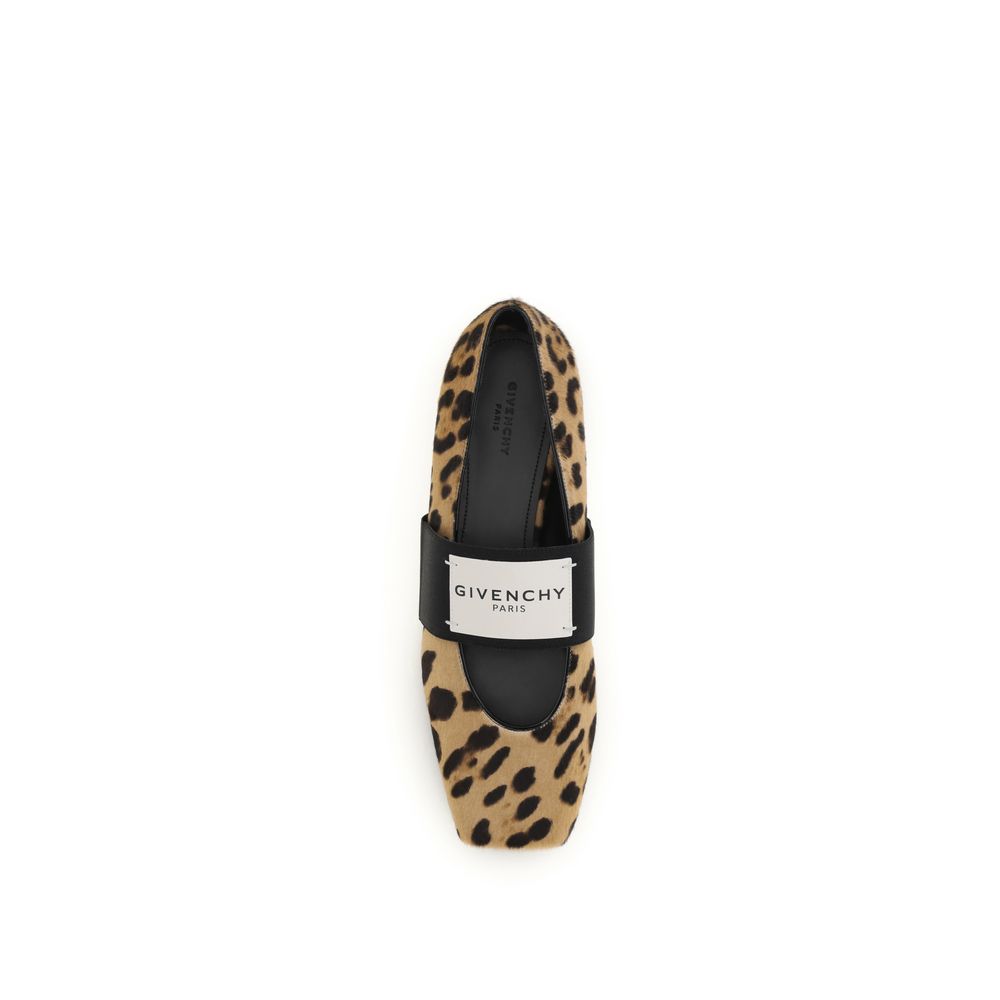 Givenchy Beige Calf Leather Bos Taurus Ballet Flats Givenchy