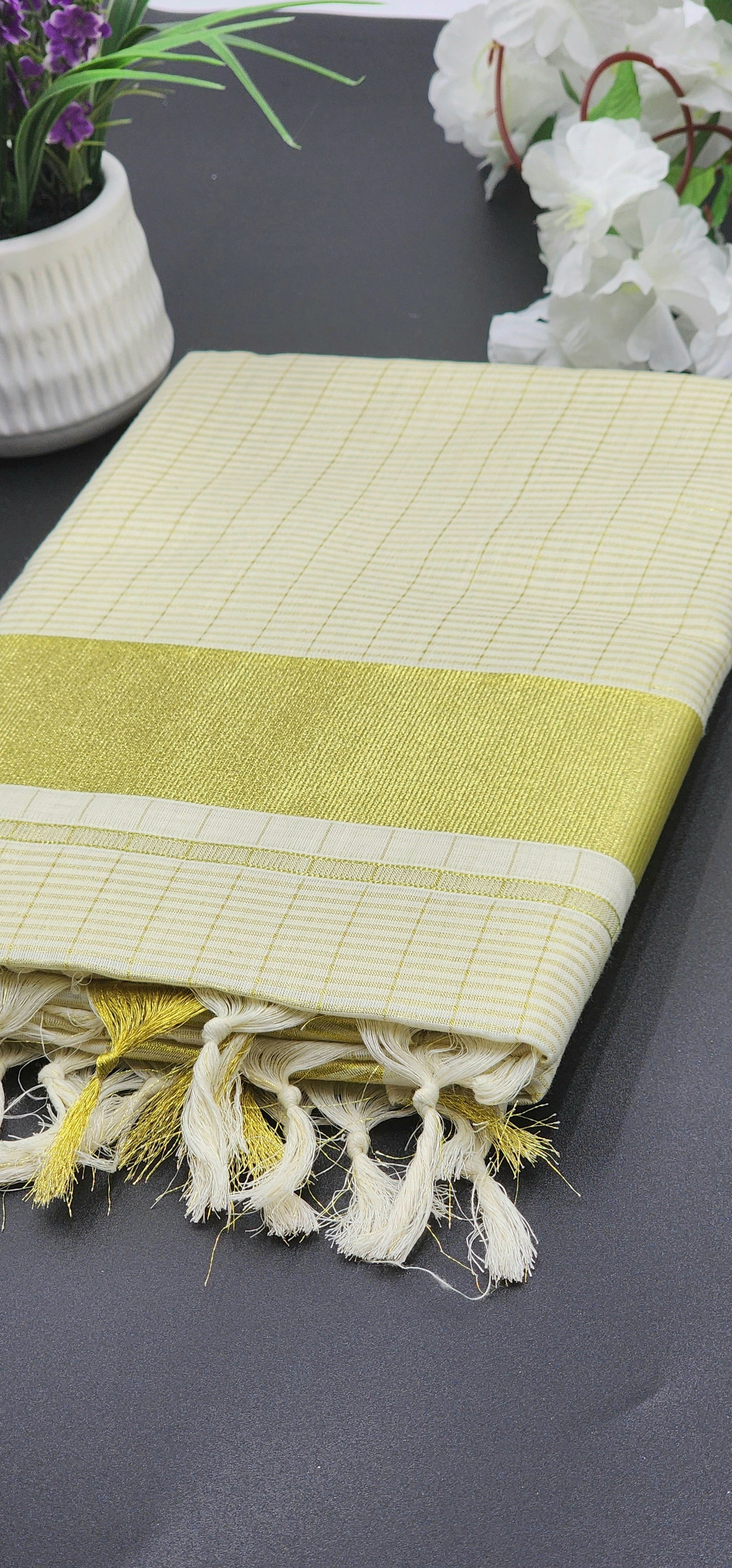 Tissue Silk Kerala Saree Medium Golden border and full body cross line work - Eljoys Fashion