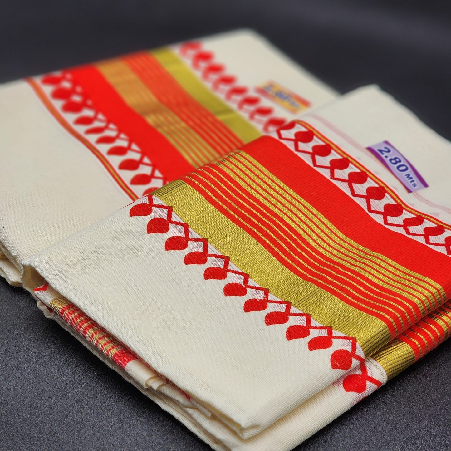 Set Mundu Red print design and Gold border