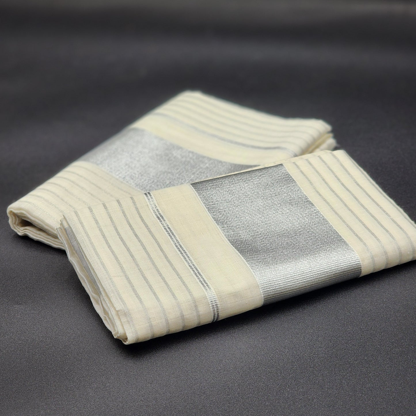 Set Mundu Full body Silver line and Thick silver border Eljoys Fashion