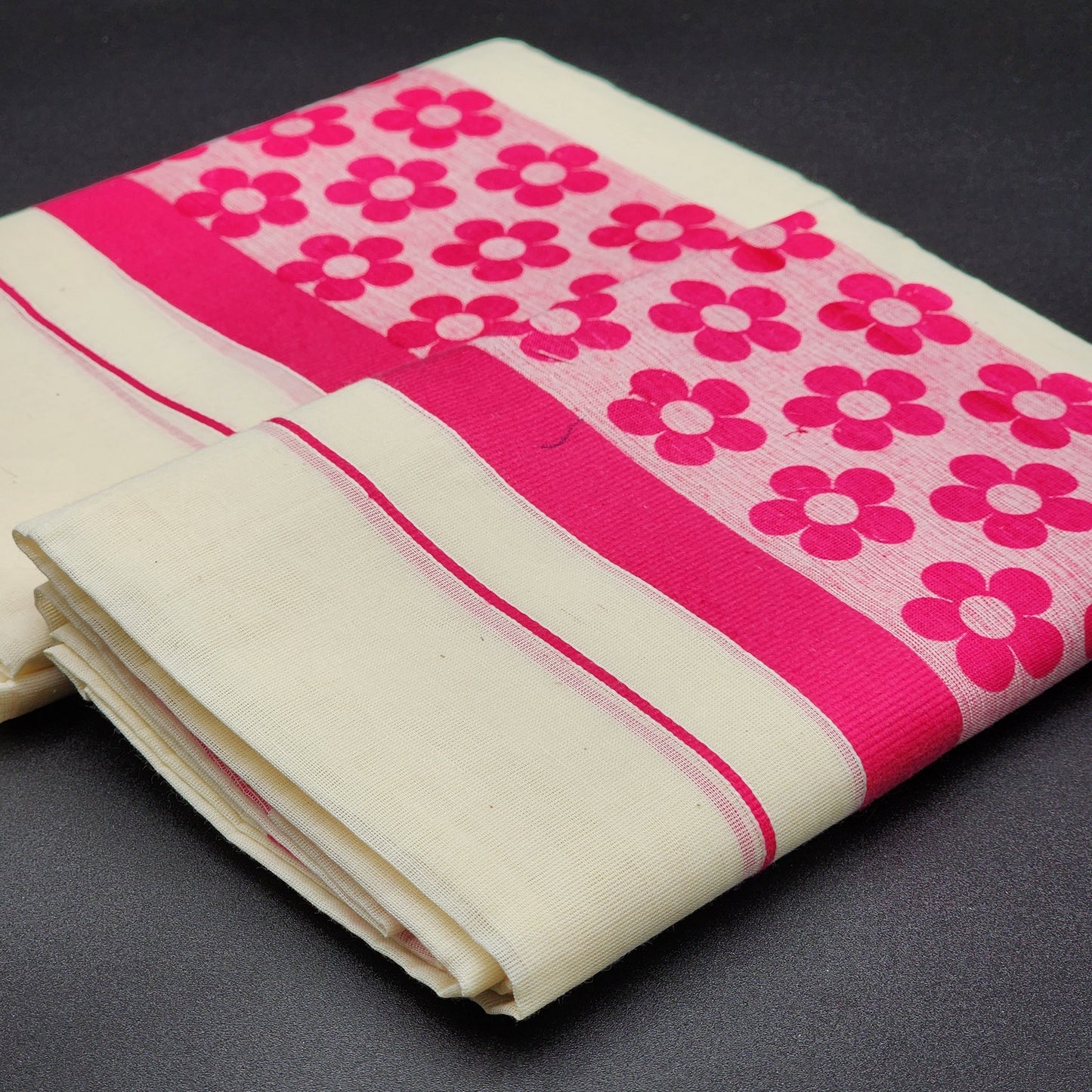 Set Mundu Pink floral design with pink border Eljoys Fashion