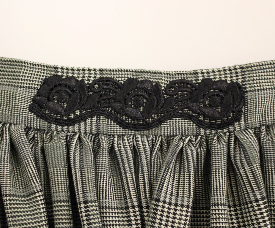 NOEMI ALEMÁN Gray Checkered Wool Shorts Skirt NOEMI ALEMÁN