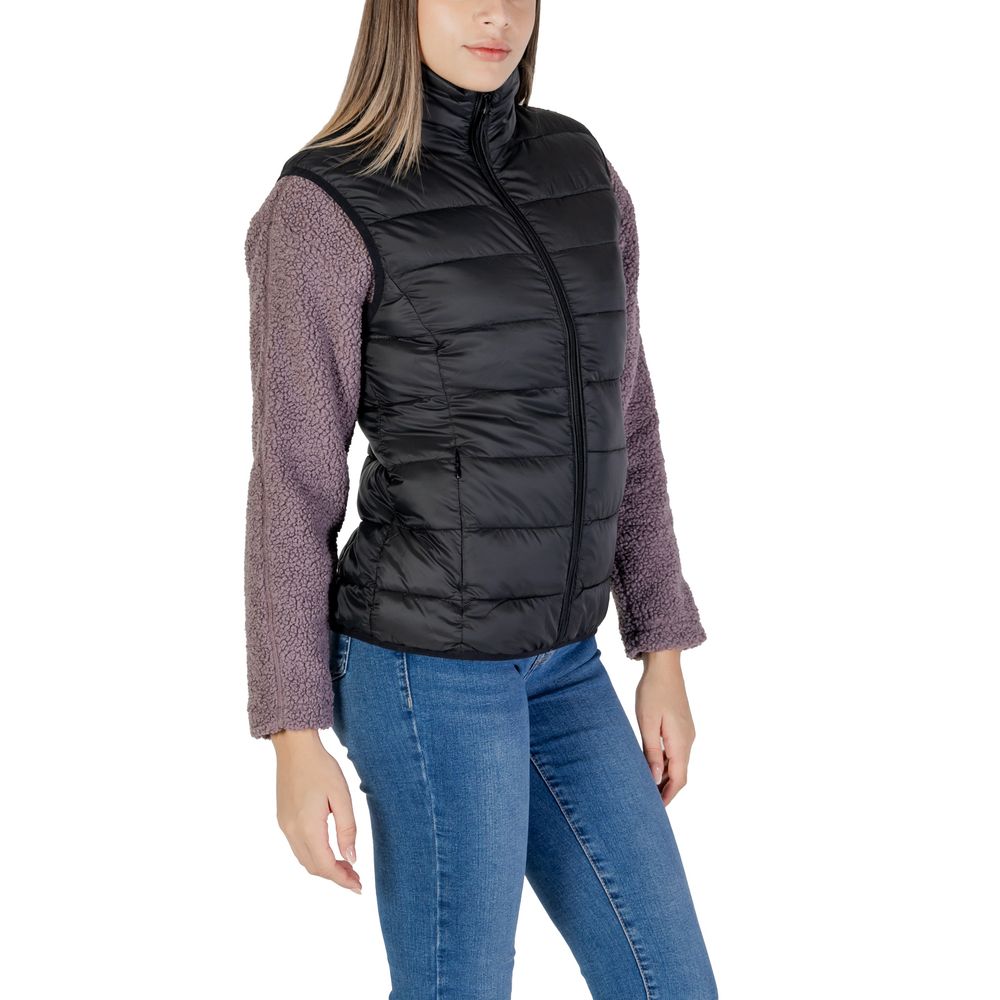 B.Young Black Nylon Sleveless Jacket B.Young