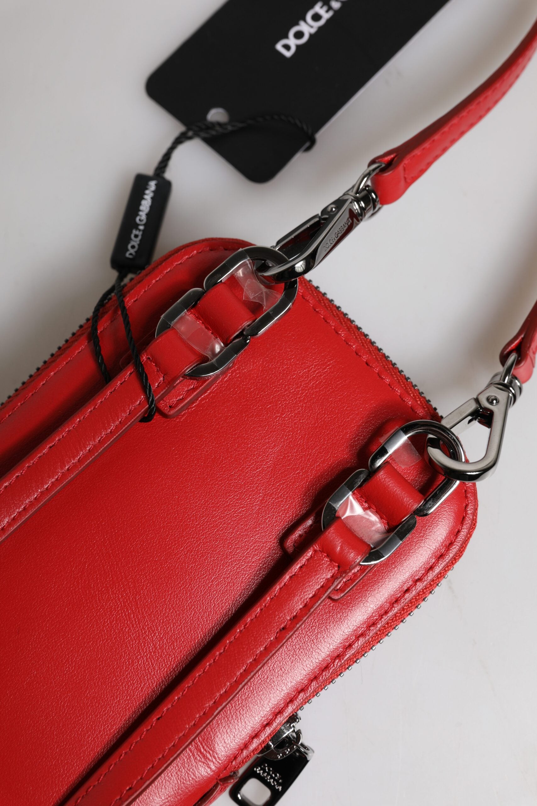 Dolce & Gabbana Red Leather Purse Phone Sling Crossbody Neck Strap Bag Dolce & Gabbana
