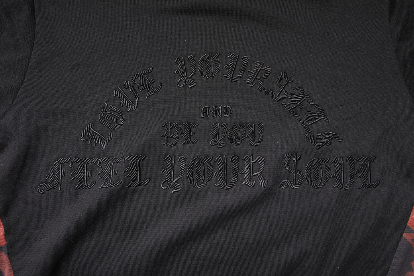 Dolce & Gabbana Black Embroidered Crew Neck Pullover Sweater Dolce & Gabbana