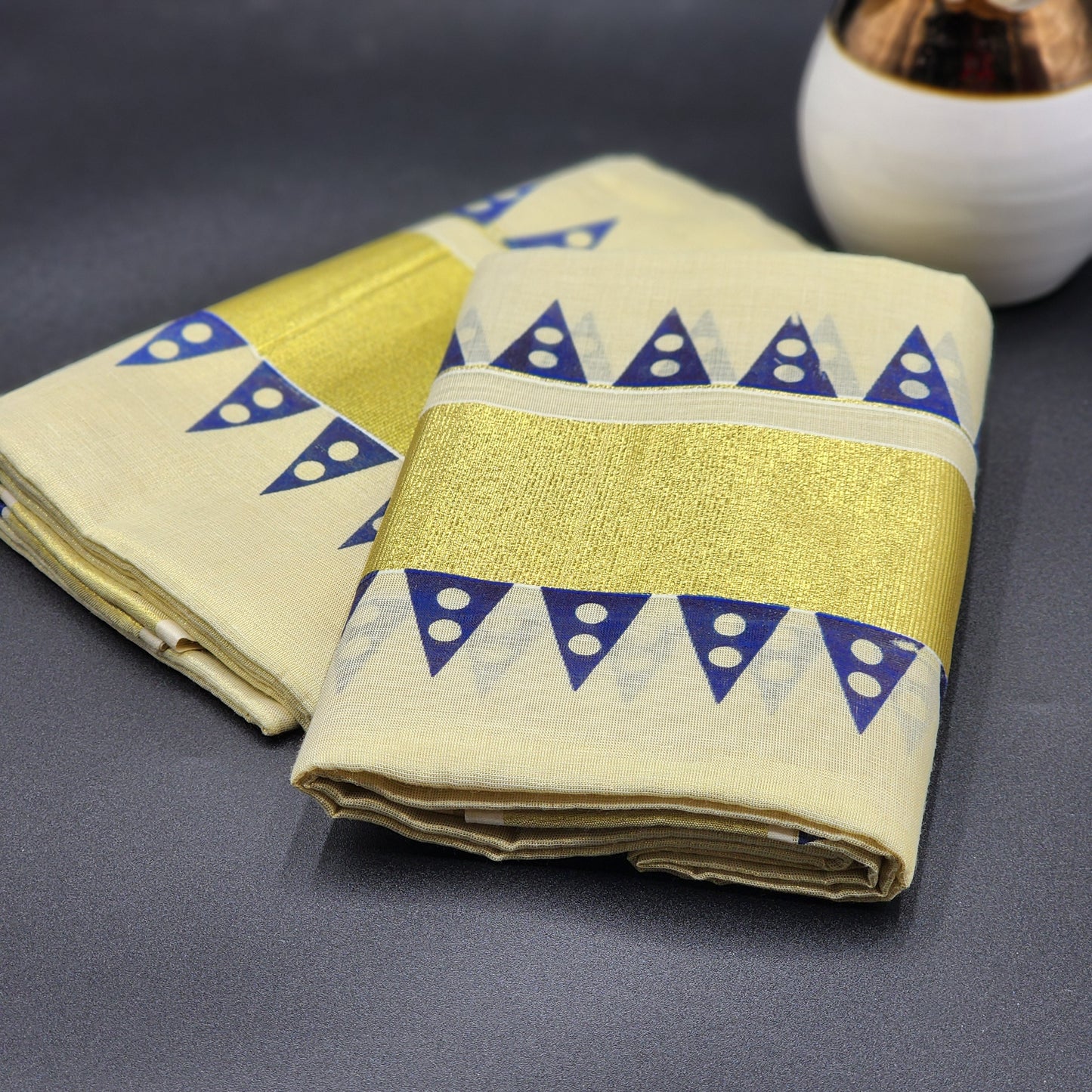 Set Mundu Temple design in Black or Blue