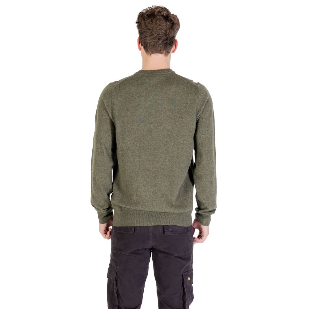 Lyle & Scott bicolor nylon sweatshirt with color-block design, featuring a relaxed fit and ribbed cuffs and hem.