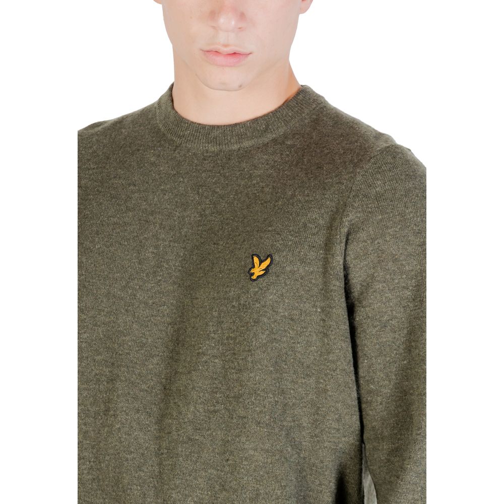 Lyle & Scott bicolor nylon sweatshirt featuring a color-block design and ribbed cuffs, stylish casual wear for men.
