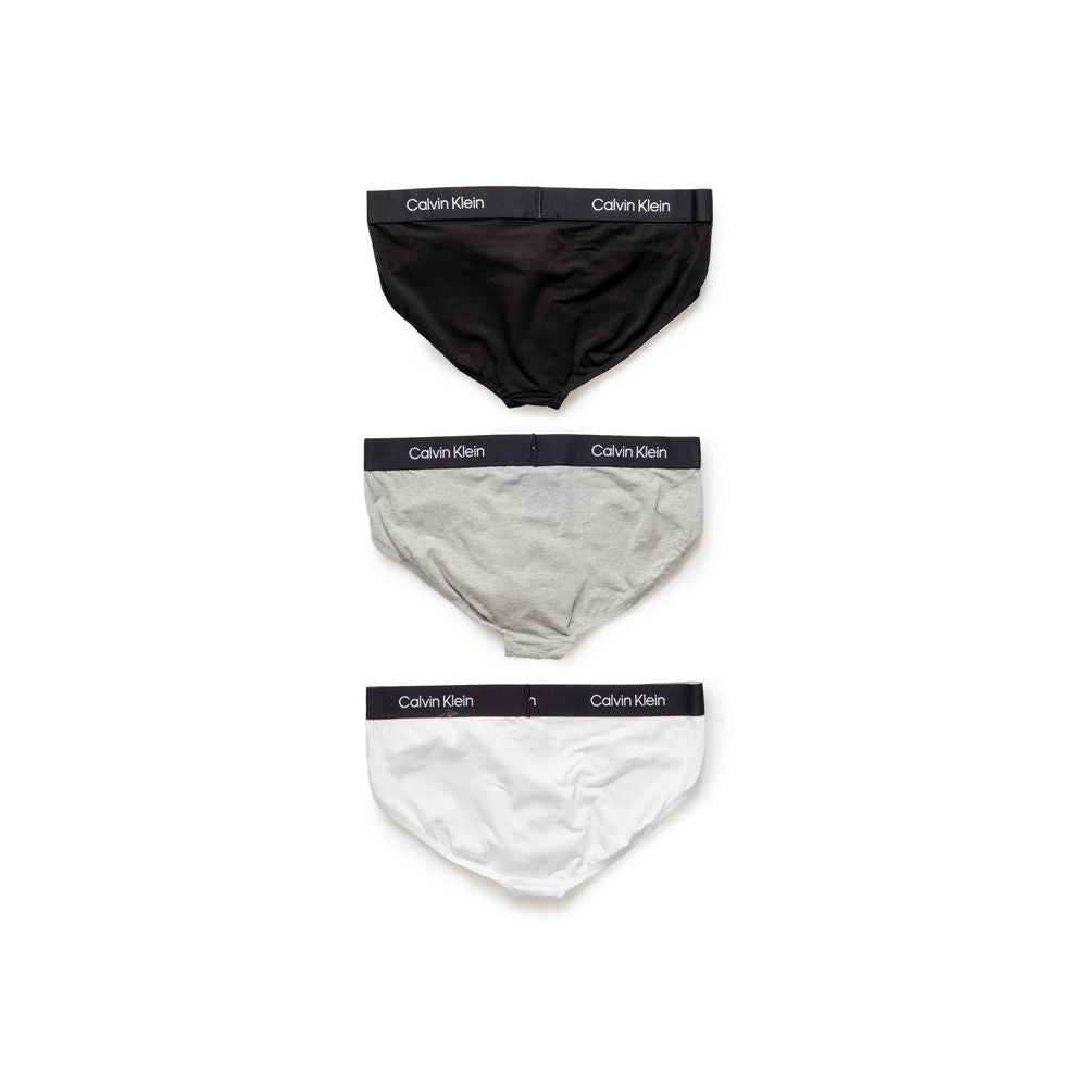 White cotton briefs from Calvin Klein Underwear, showcasing a comfortable fit and classic design.