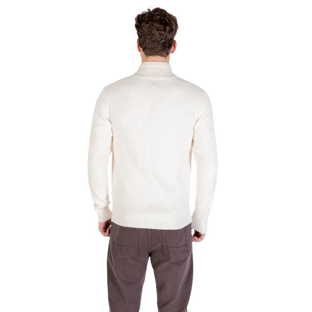 Gianni Lupo Cream Marabou Sweatshirt with soft fabric and relaxed fit, featuring a stylish marabou trim on the collar and cuffs.