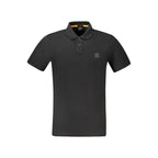 Hugo Boss white cotton men's T-shirt with round neckline and short sleeves, casual everyday wear.