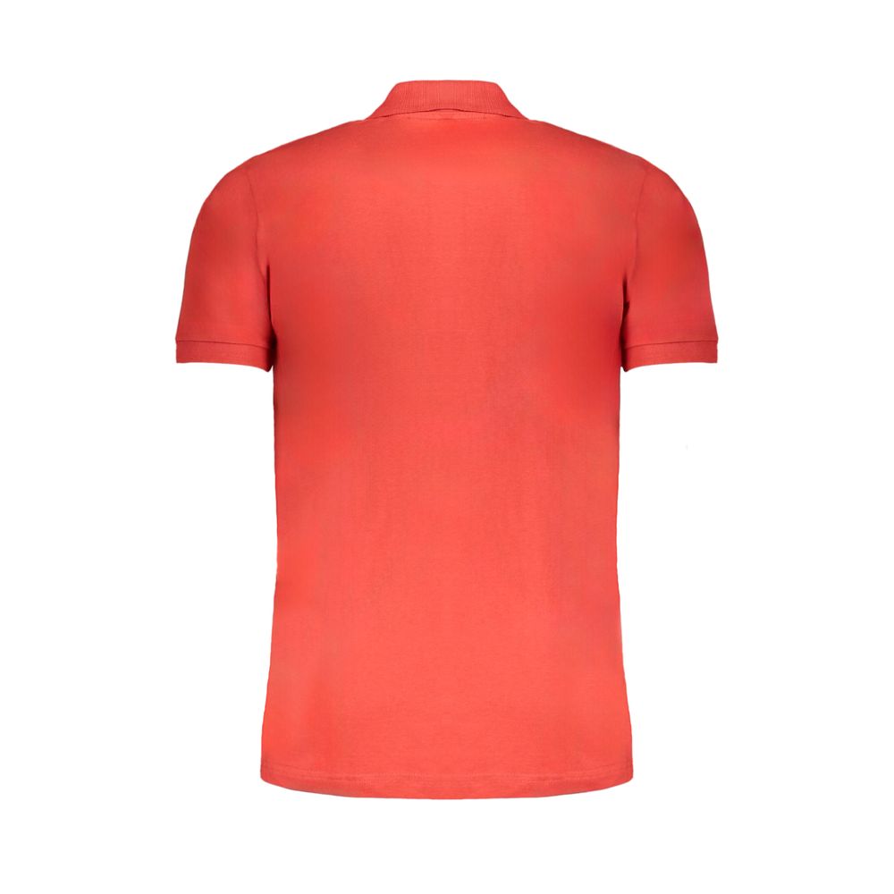 Gianmarco Venturi red cotton men's polo shirt displayed on a hanger, showcasing classic collar and short sleeves.