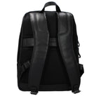 Piquadro black leather backpack with multiple compartments and adjustable straps, designed for stylish everyday use.
