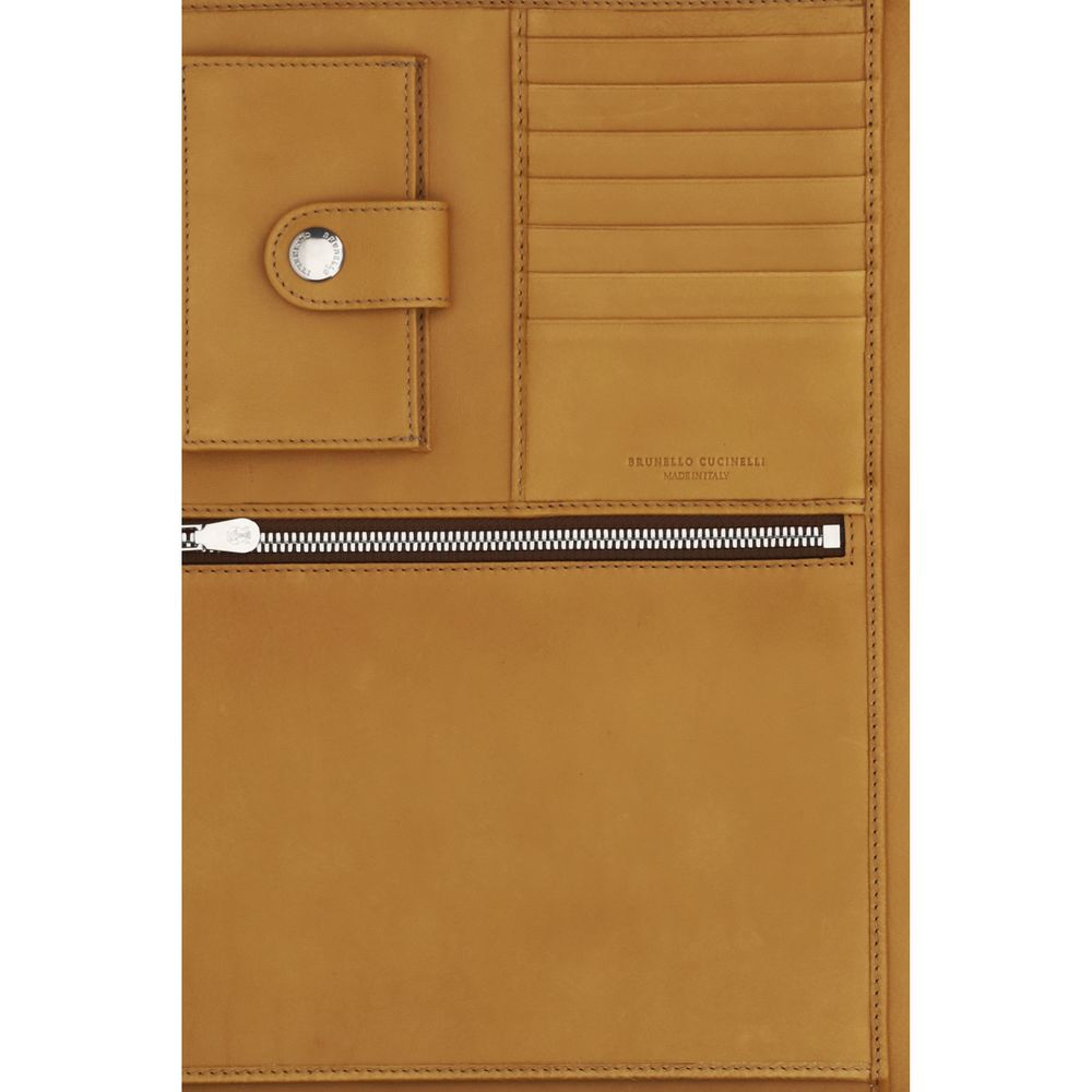 Brown calf leather Bos Taurus wallet by Brunello Cucinelli with sleek, minimalist design and subtle branding details.