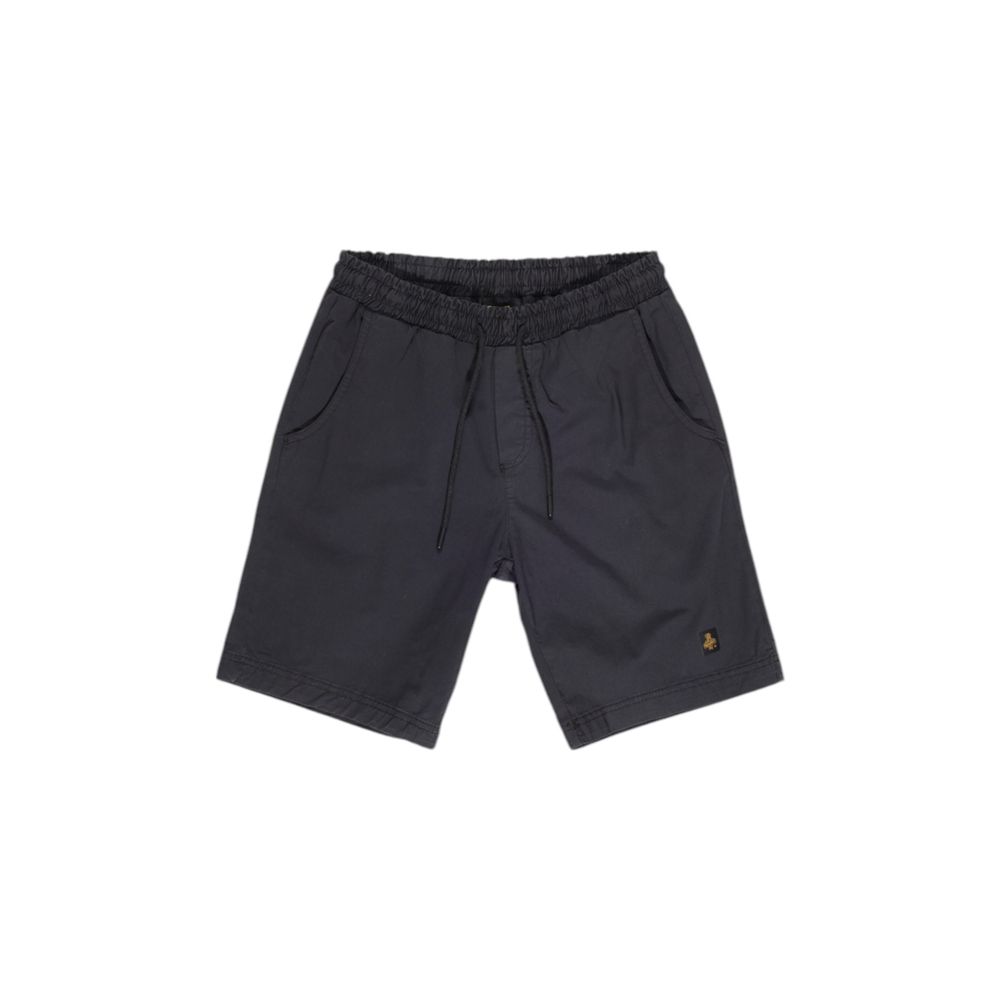 Black cotton Bermuda shorts by Refrigiwear, casual men's shorts with a relaxed fit and functional design.