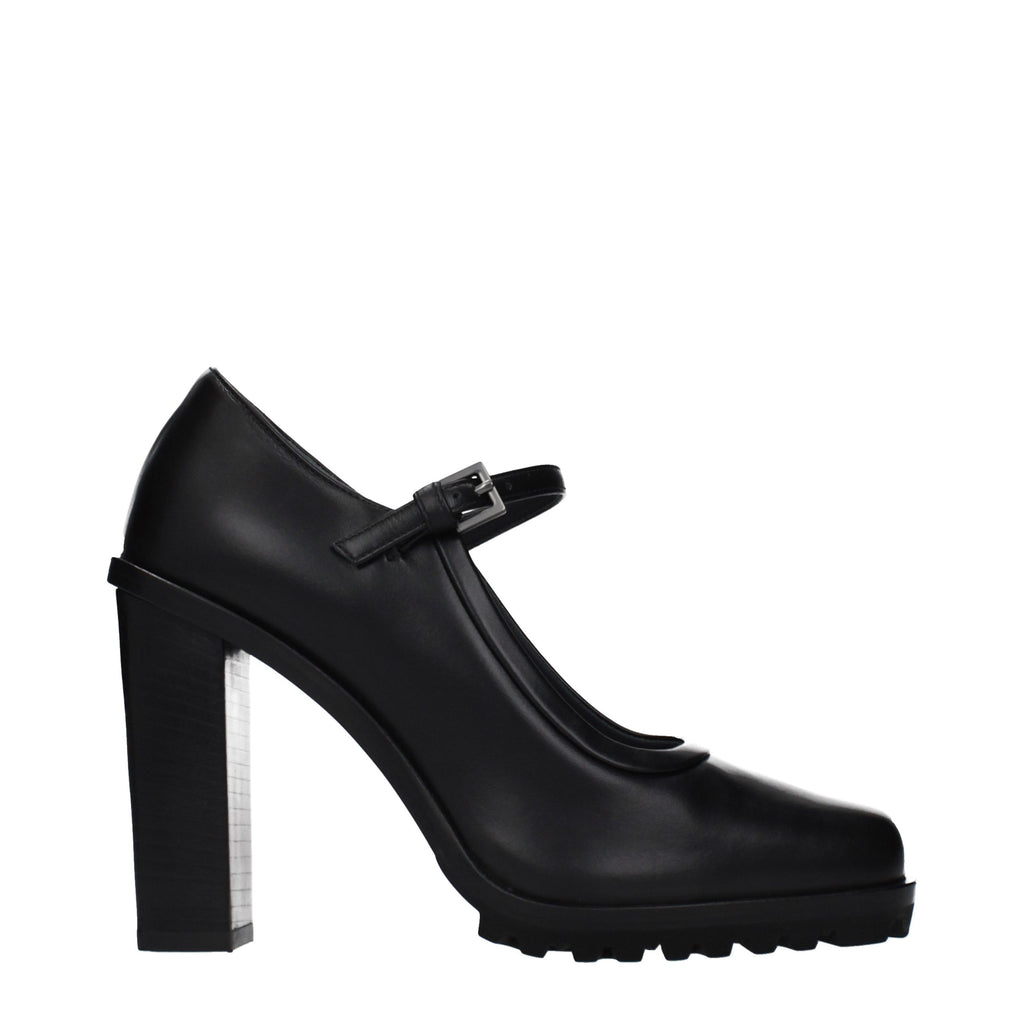 Black leather high heel pumps by Max Mara, stylish pointed-toe shoes with sleek design and elegant heel.