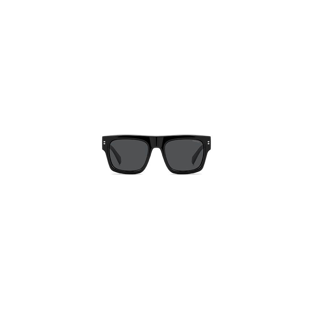 Polaroid black polycarbonate sunglasses with sleek frame and dark tinted lenses, stylish and durable eyewear for sun protection.