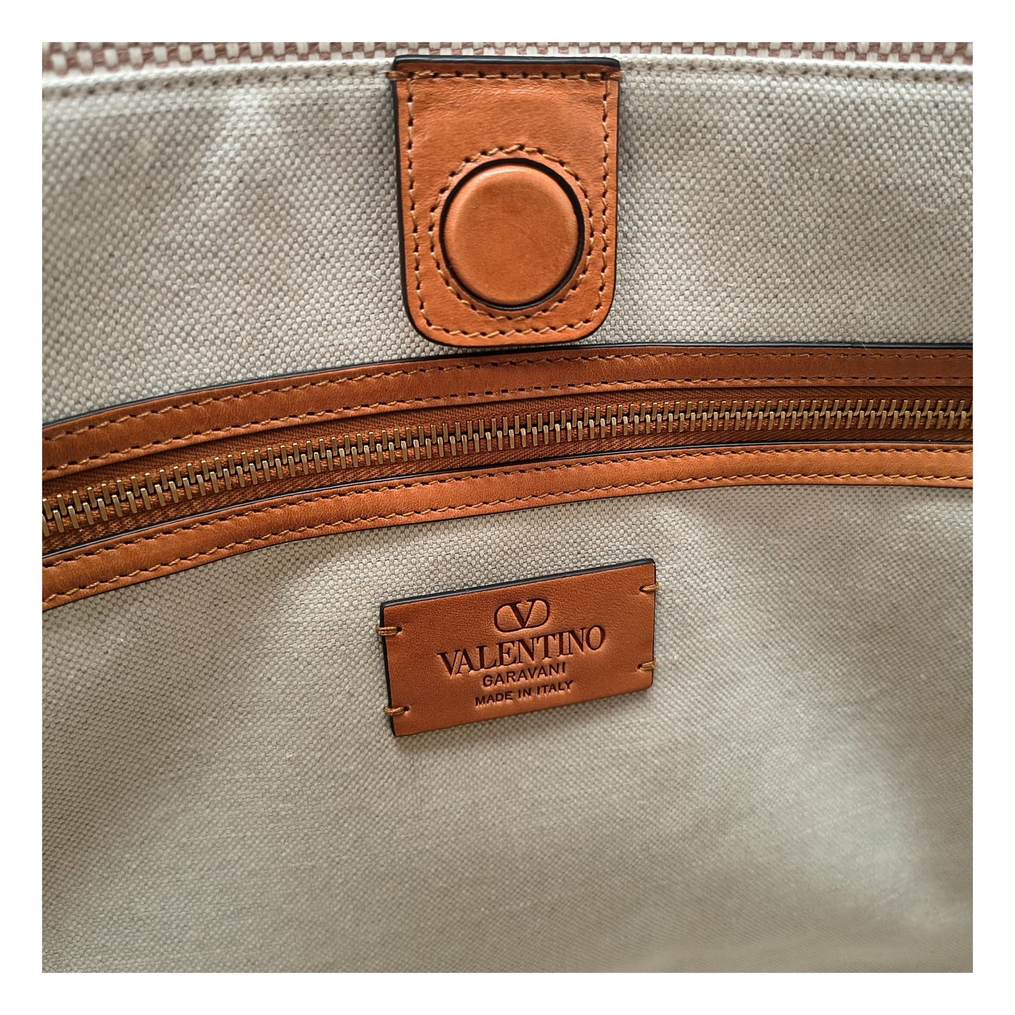 Valentino Garavani Beige Fabric Handbag Valentino Garavani