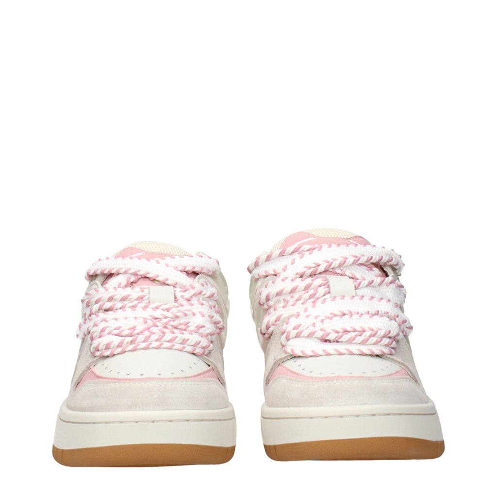 White leather low top sneakers by Barrow, featuring a sleek design and comfortable fit, ideal for casual wear.