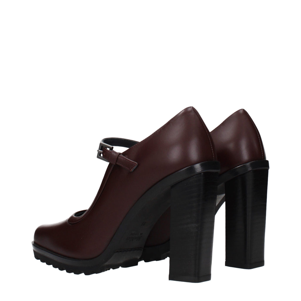 Max Mara brown leather high heel pumps with pointed toes and sleek design, perfect for elegant footwear.