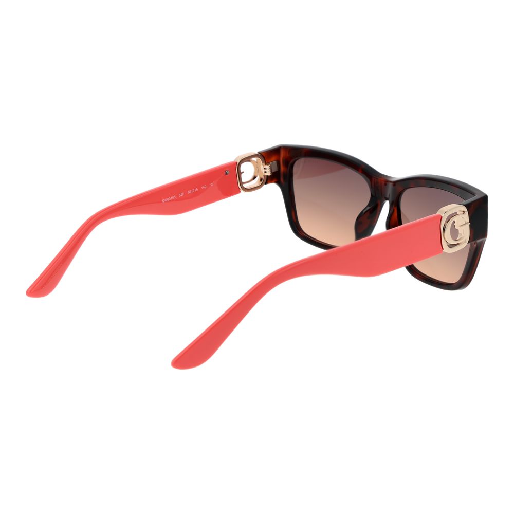 Guess brown plastic sunglasses with rounded frames and tinted lenses, stylish and perfect for sun protection.