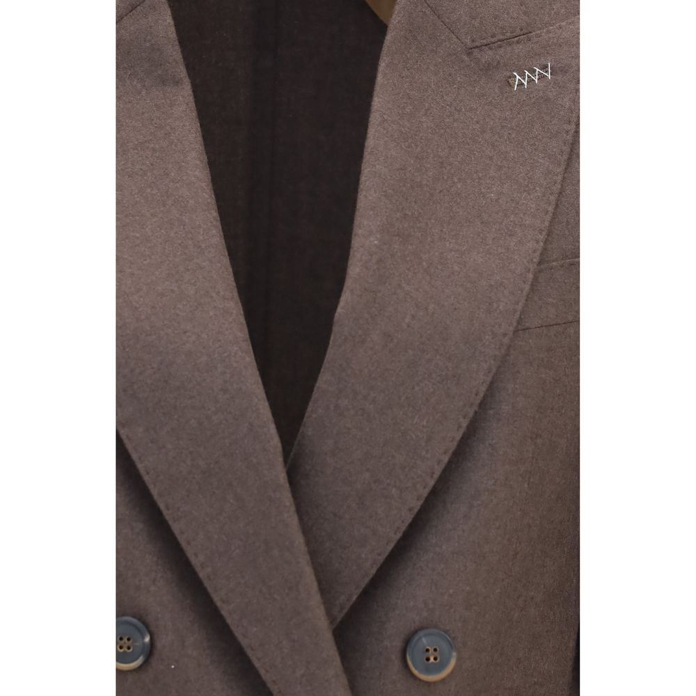 Max Mara brown cashmere blazer displayed on a hanger, showcasing a tailored fit and soft, luxurious texture.