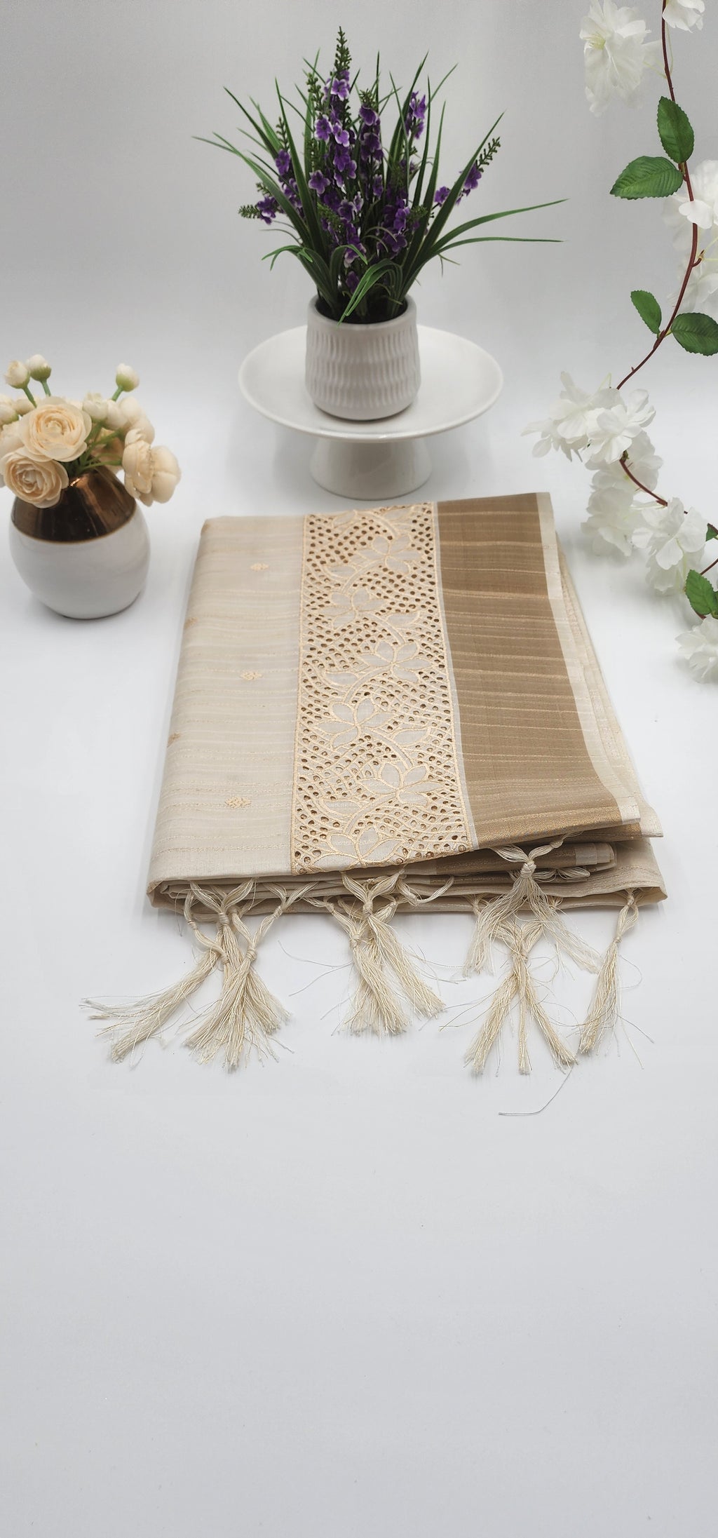 Linen Saree with cut work in Beige and chocolate border combo Eljoys Fashion