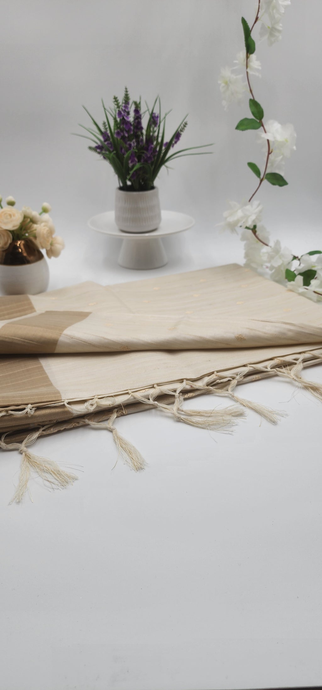 Linen Saree with cut work in Beige and chocolate border combo Eljoys Fashion