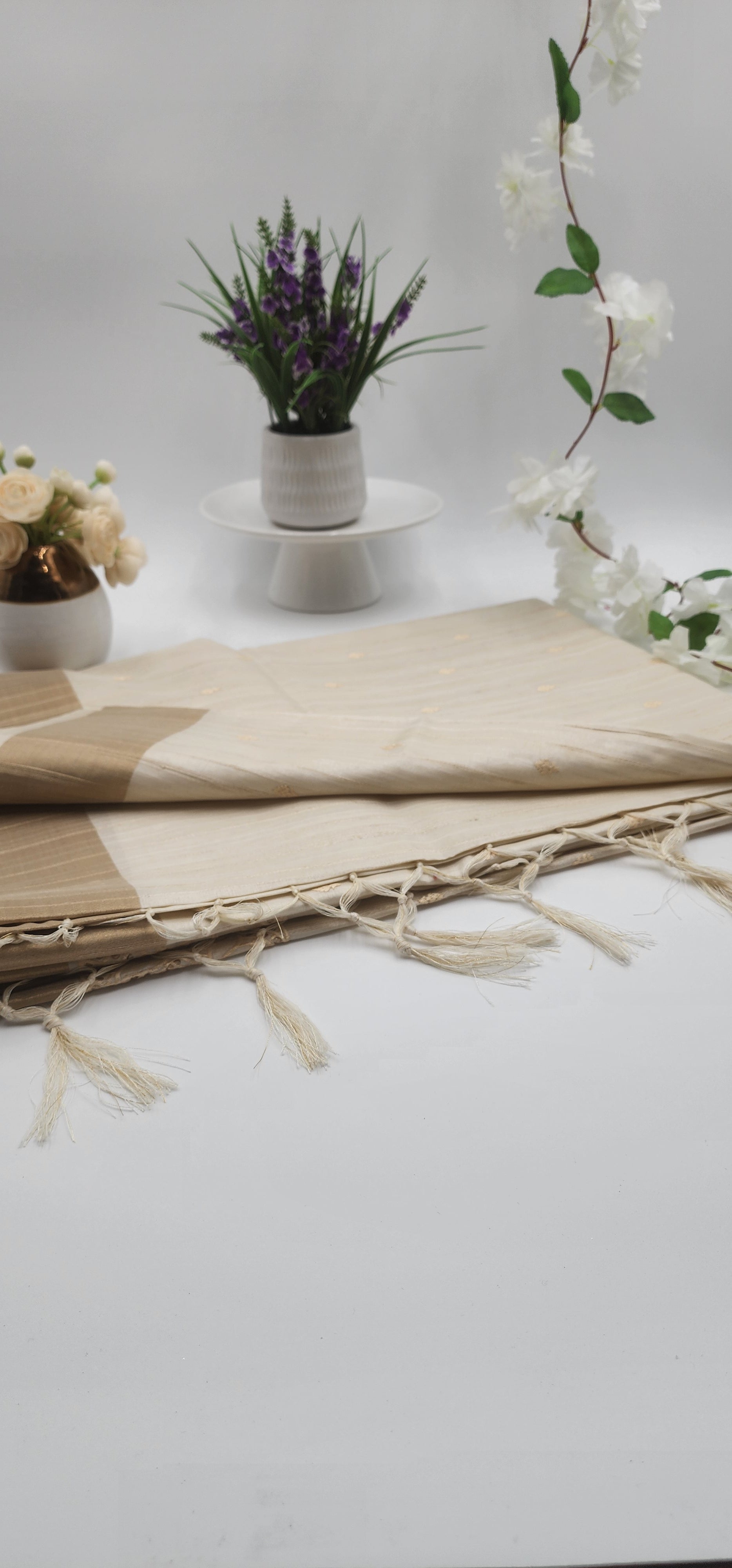 Linen Saree with cut work in Beige and chocolate border combo Eljoys Fashion