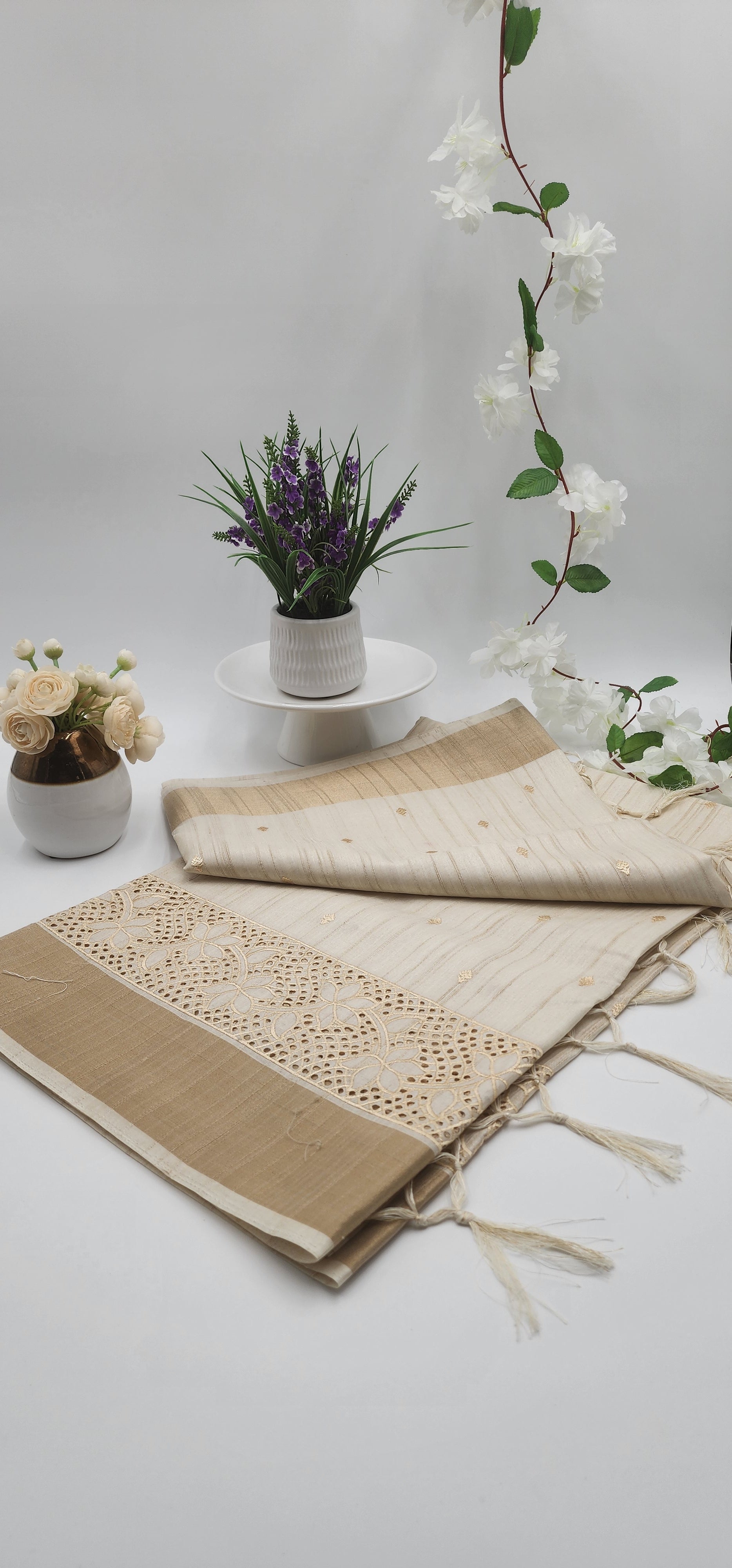 Linen Saree with cut work in Beige and chocolate border combo Eljoys Fashion