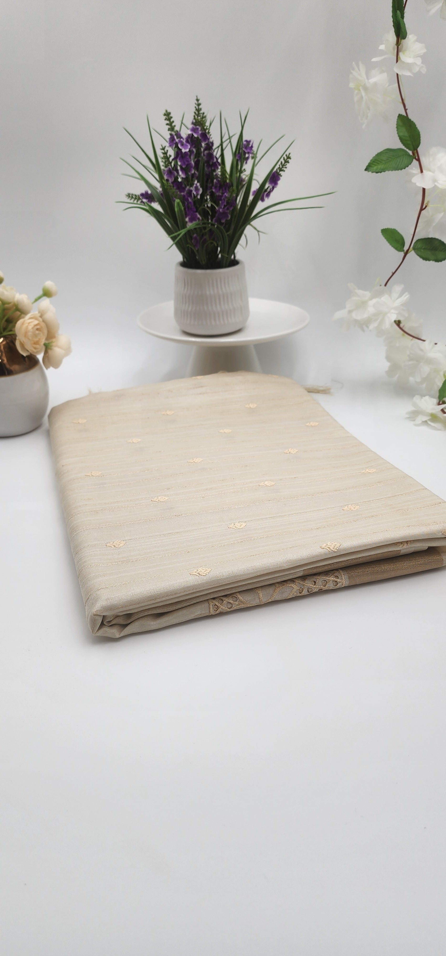 Linen Saree with cut work in Beige and chocolate border combo Eljoys Fashion
