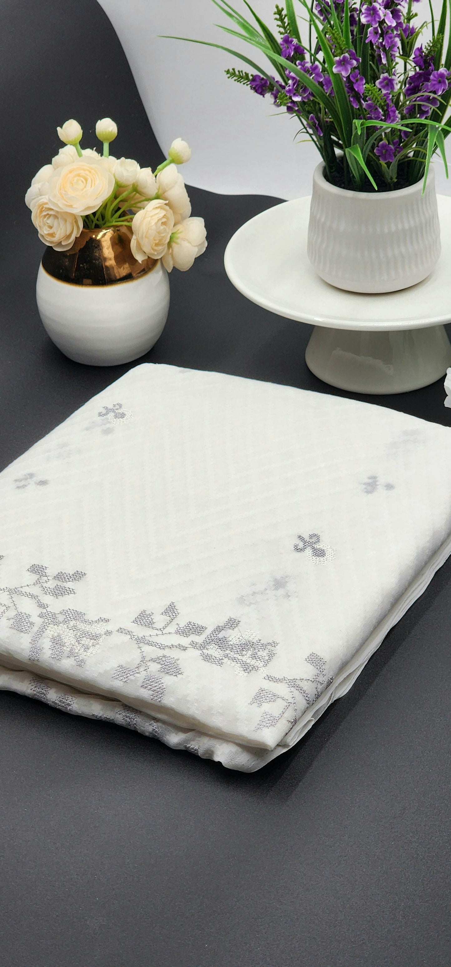Brasso Saree in white with Embroidery works - Eljoys Fashion 
