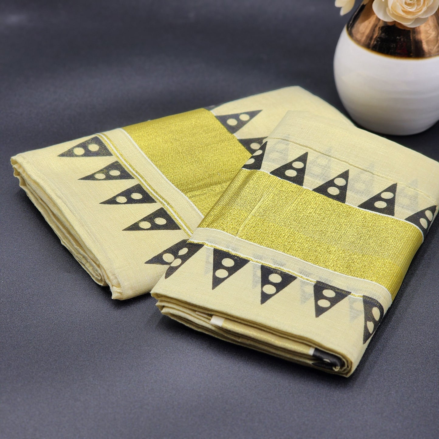 Set Mundu Temple design in Black or Blue