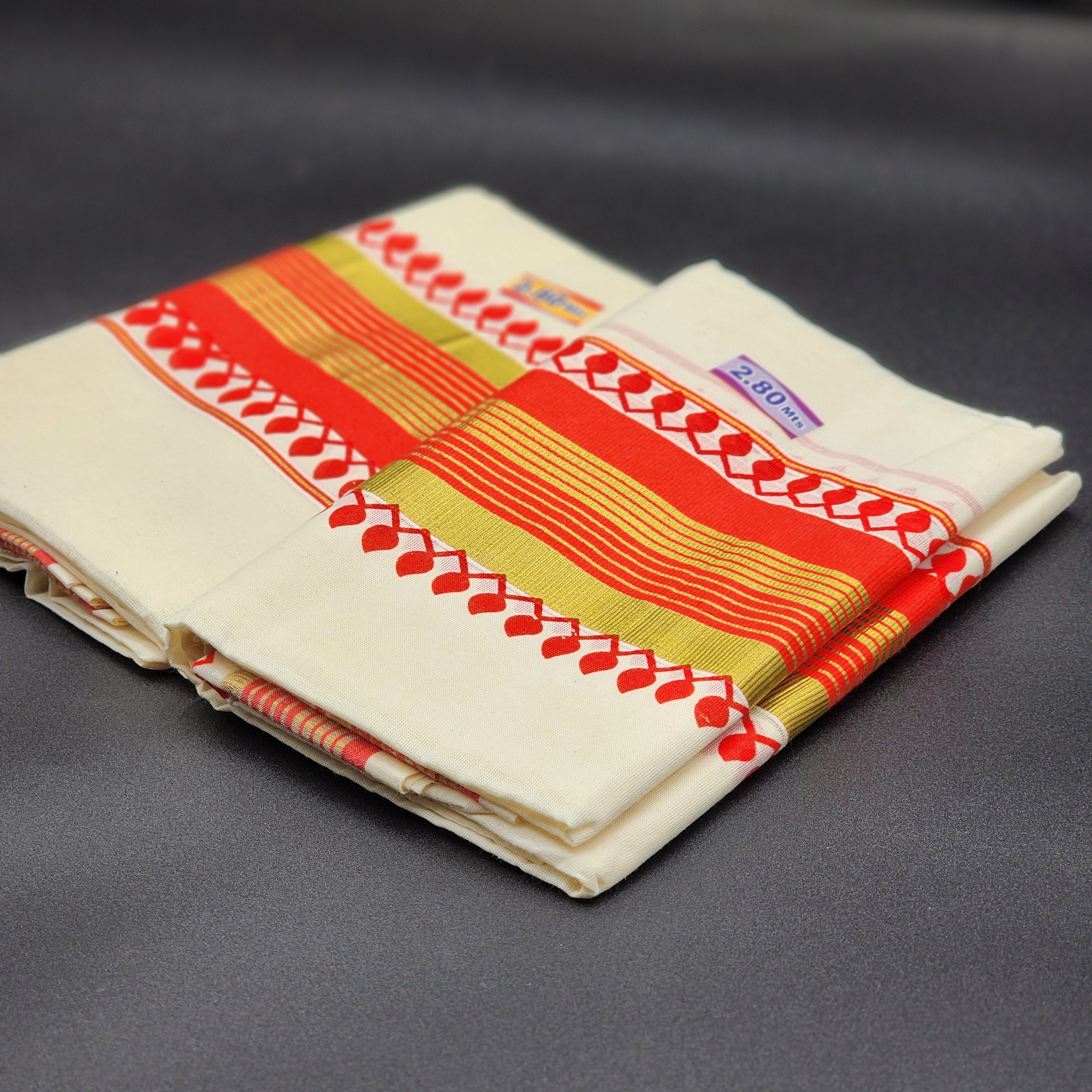 Set Mundu Red print design and Gold border