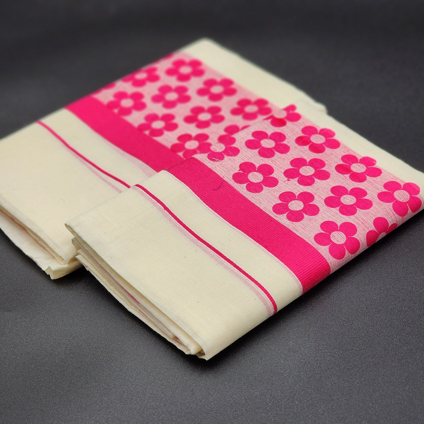 Set Mundu Pink floral design with pink border Eljoys Fashion