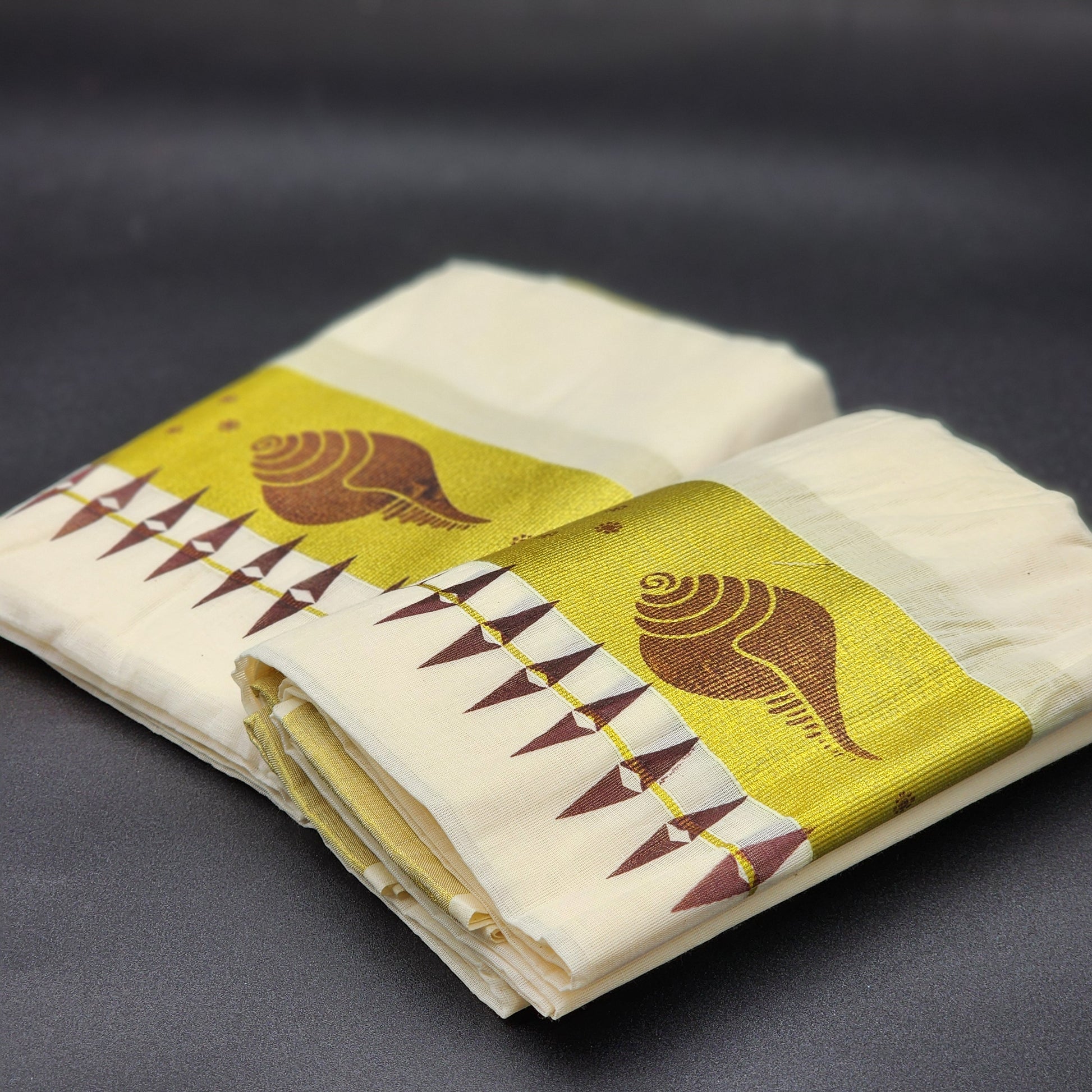 Set Mundu Brown shell design and Thick gold border design Eljoys Fashion