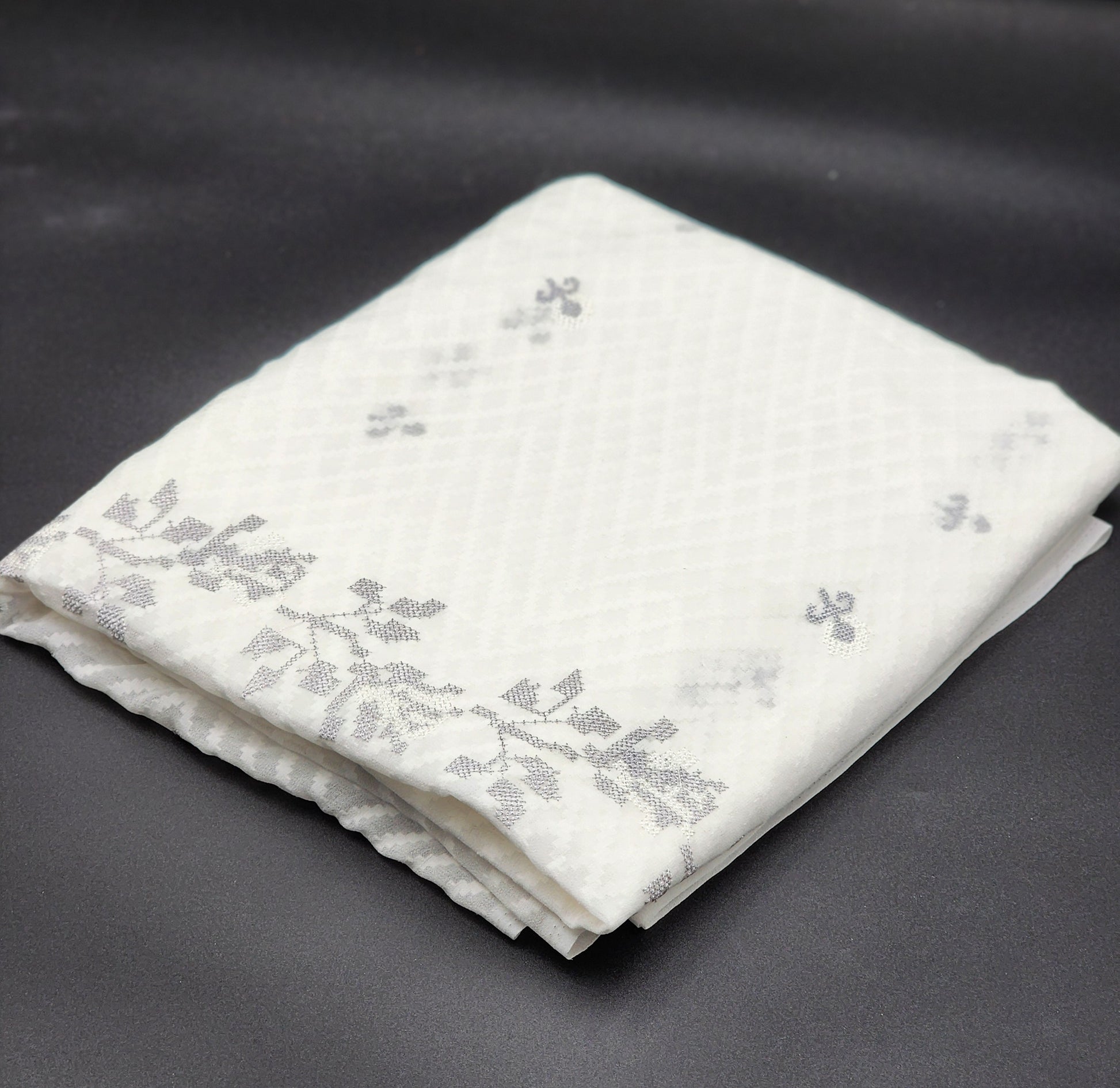 Brasso Saree in white with Embroidery works 1102 Eljoys Fashion