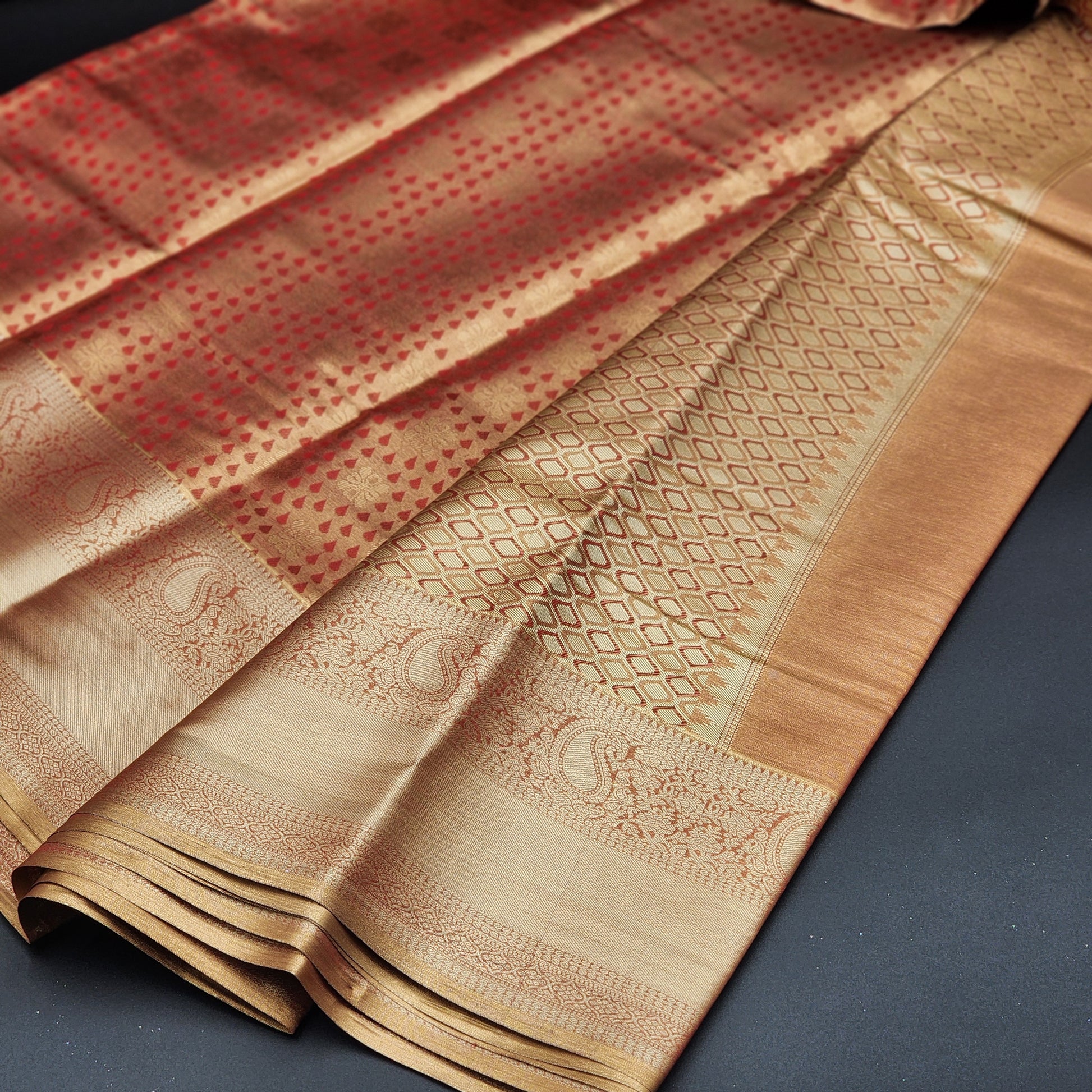 Saree - Rich Golden base colour with intricate Maroon cloured woven heart - 1170 Eljoys Fashion