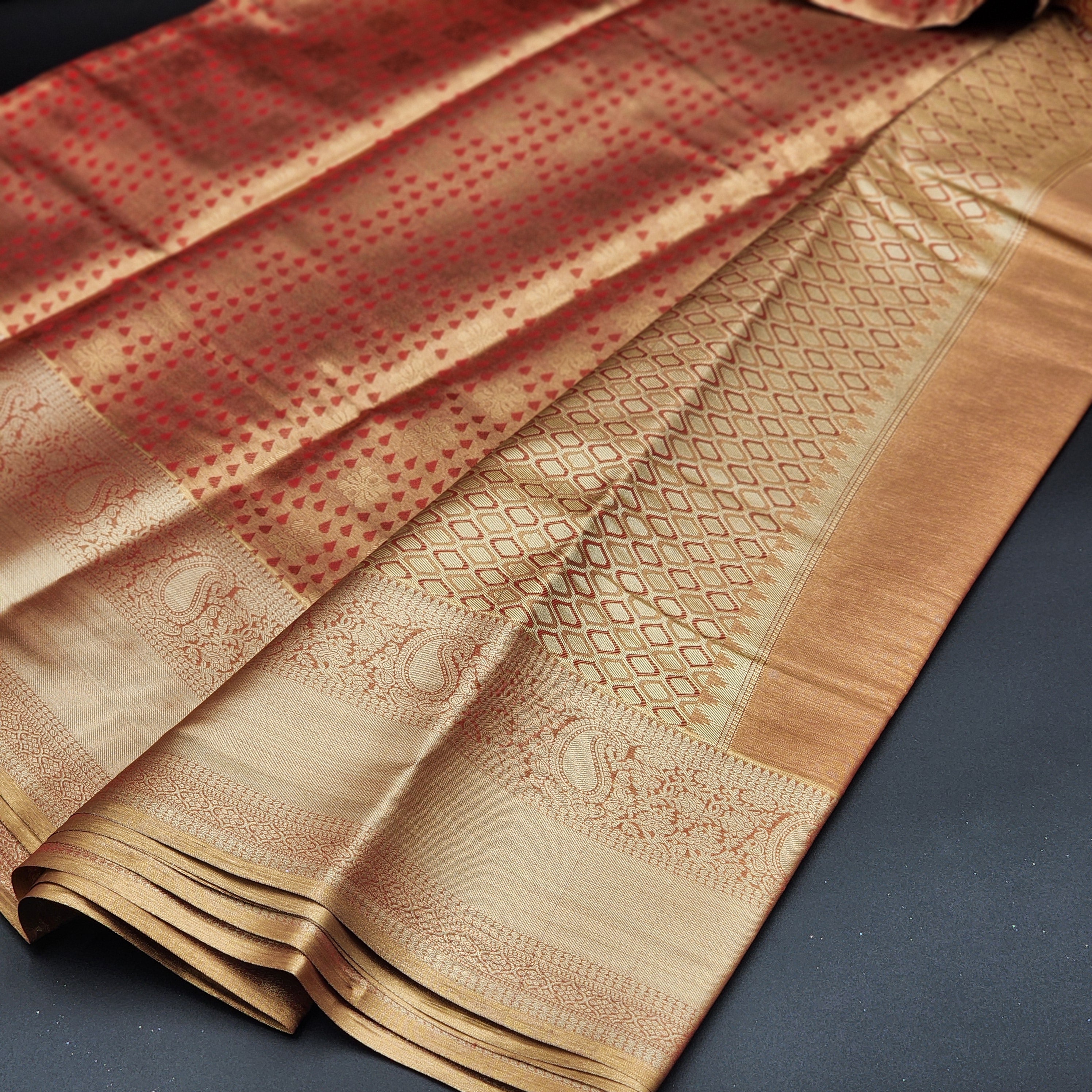 Saree - Rich Golden base colour with intricate Maroon cloured woven heart - 1170 Eljoys Fashion