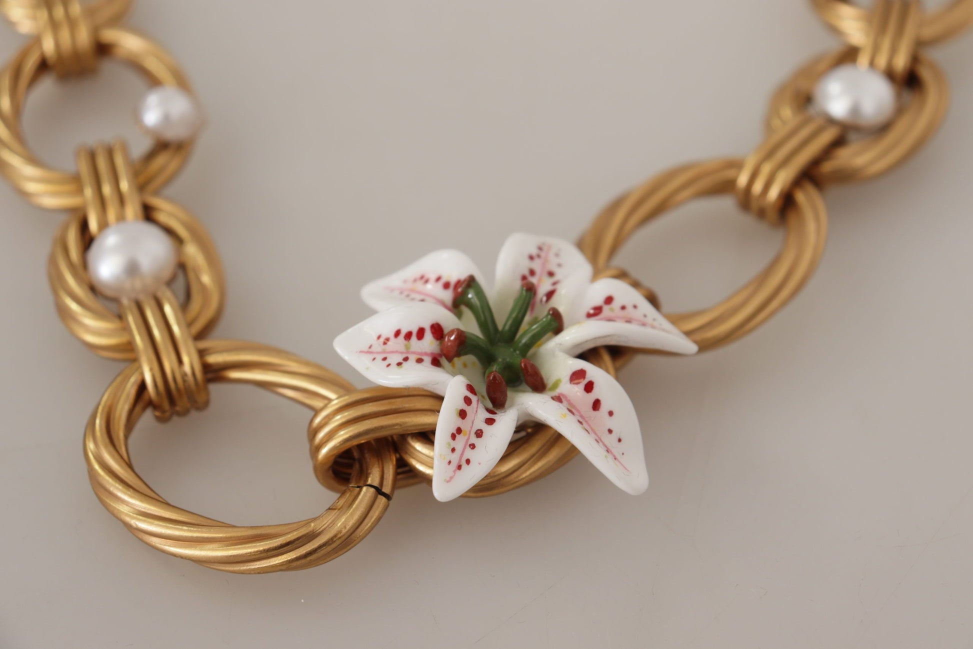Dolce & Gabbana Gold White Lily Floral Chain Statement Necklace Dolce & Gabbana