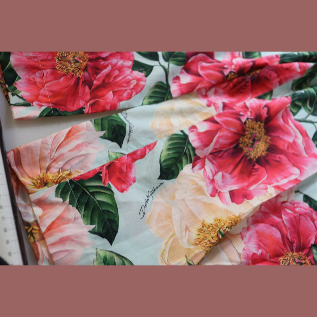 Dolce & Gabbana Multicolor Flora Printed High Waist Cropped Trouser Pants