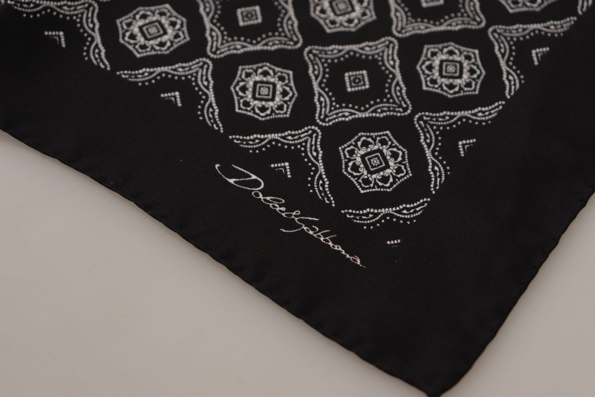 Dolce & Gabbana Black Geometric Patterned Square Handkerchief Scarf Dolce & Gabbana
