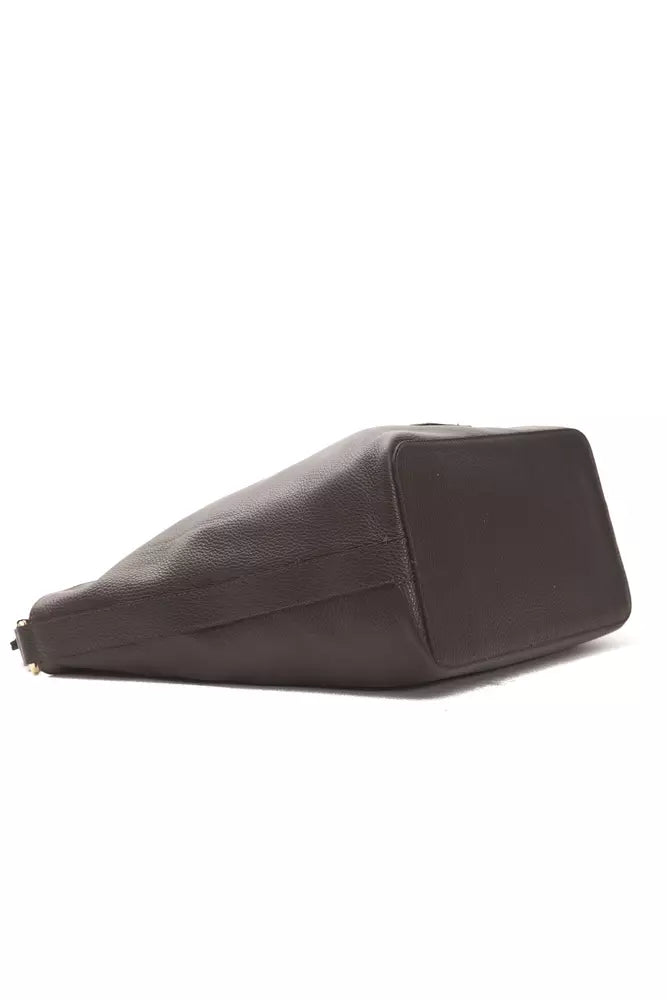 Brown leather women’s shoulder bag by Pompei Donatella with a sleek, structured design and adjustable strap.