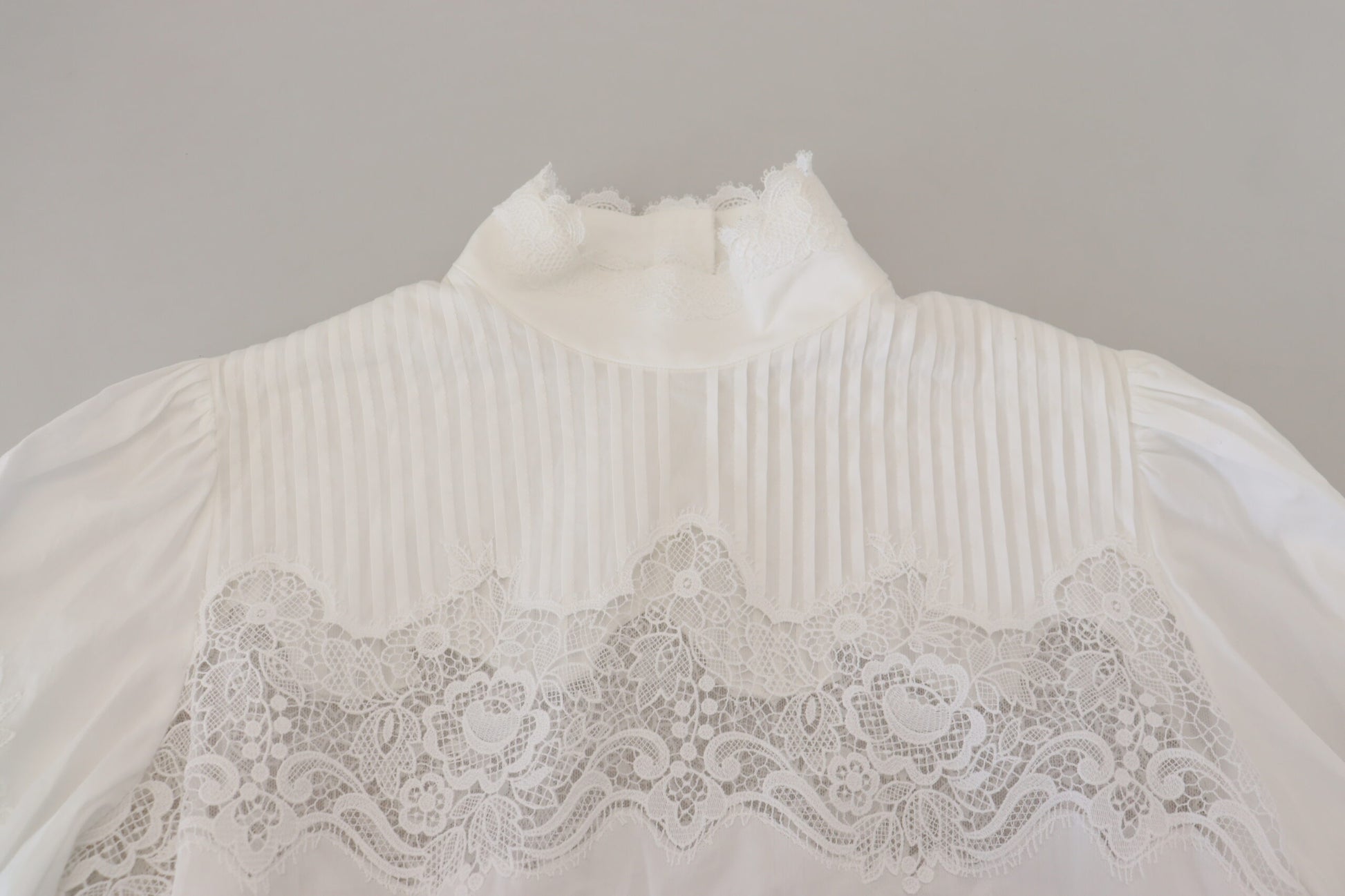 Dolce & Gabbana White Cotton Lace Trim Turtle Neck Blouse Top Dolce & Gabbana