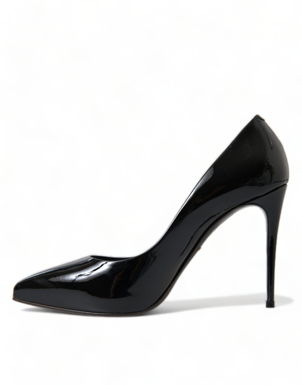 Dolce & Gabbana black patent leather pumps with pointed heels and sleek design, showcasing elegant women's footwear.