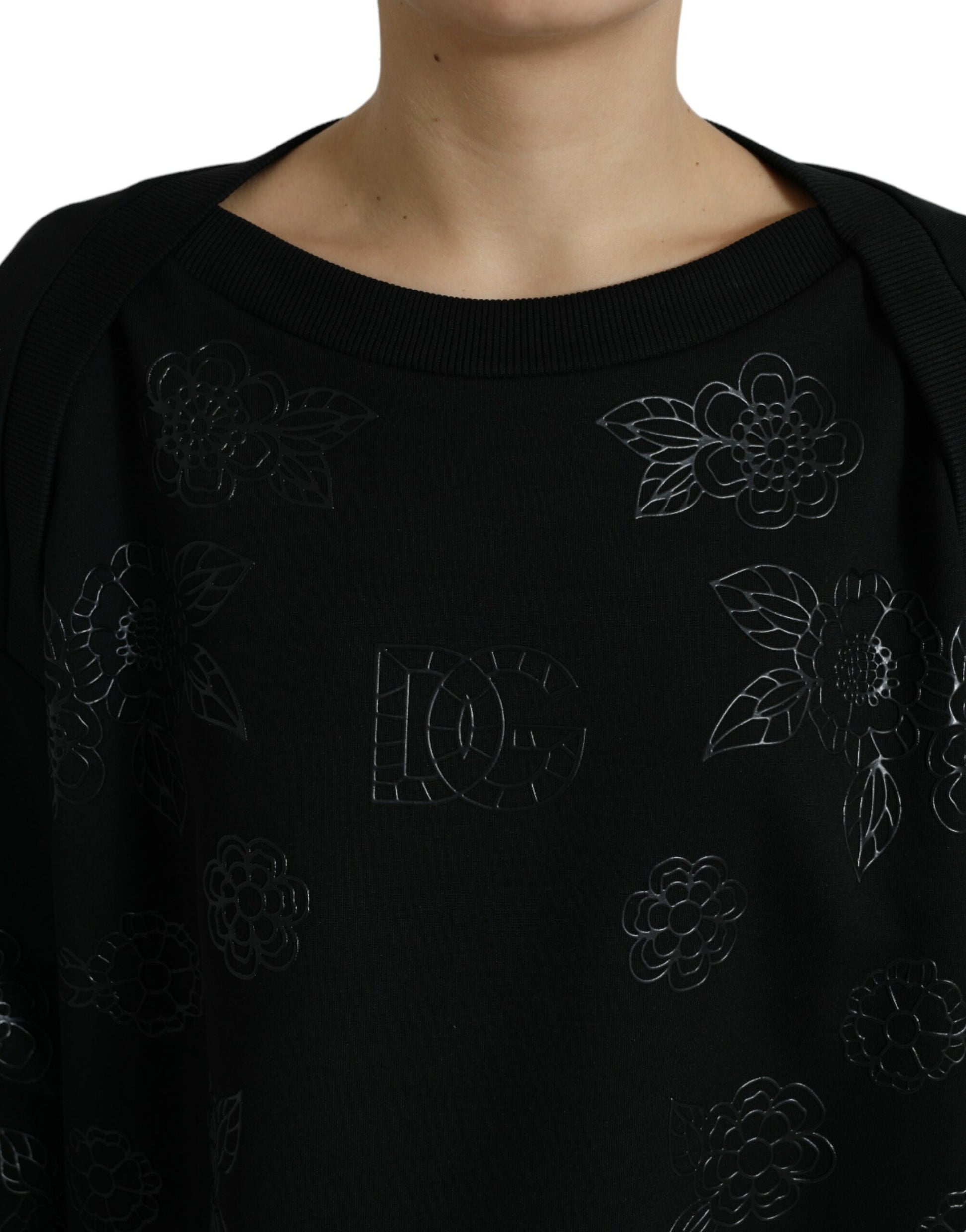 Dolce & Gabbana Black Pullover Floral Logo Applique Sweater Dolce & Gabbana