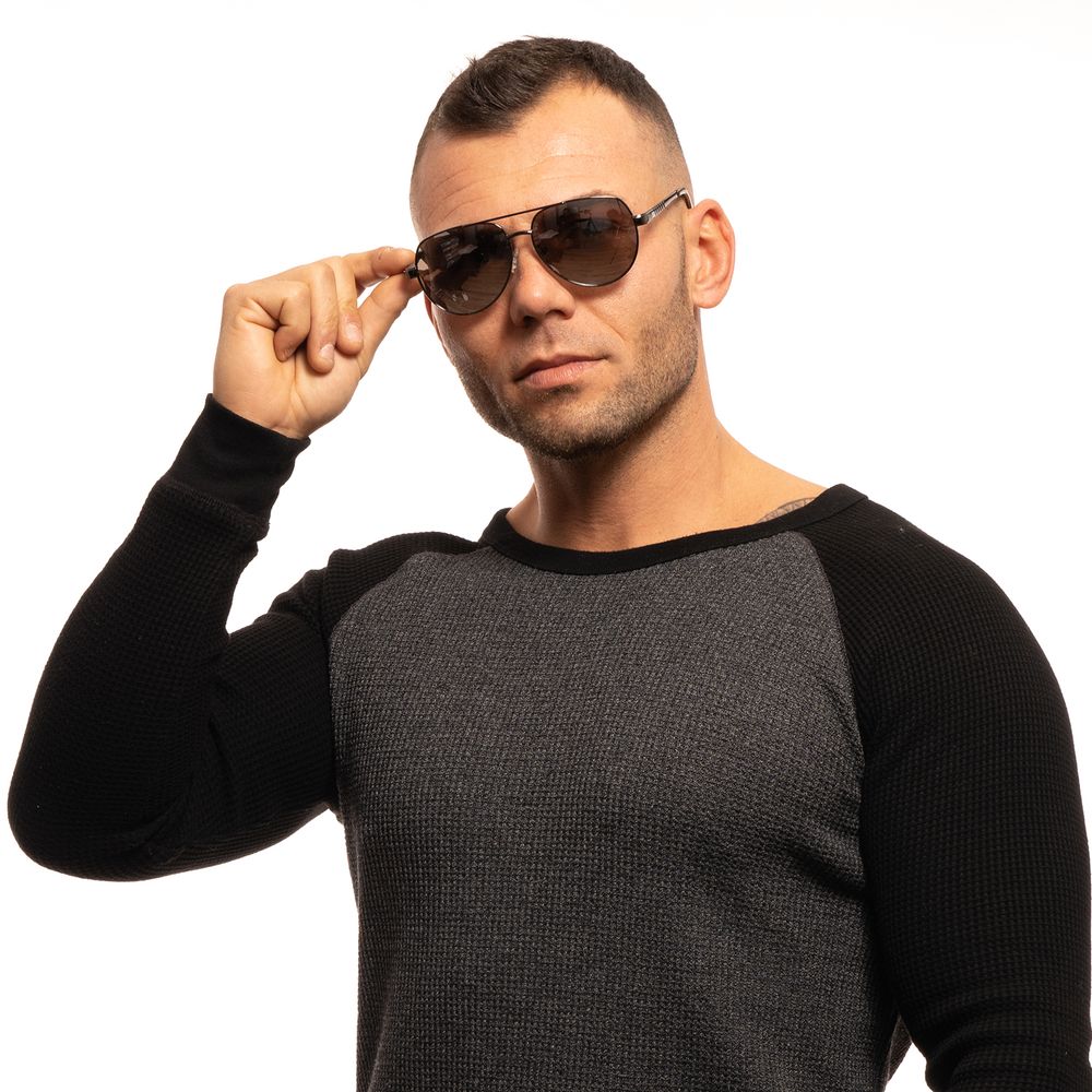 Guess gray metal sunglasses with sleek frame and polarized lenses, stylish accessory for sun protection and fashion.