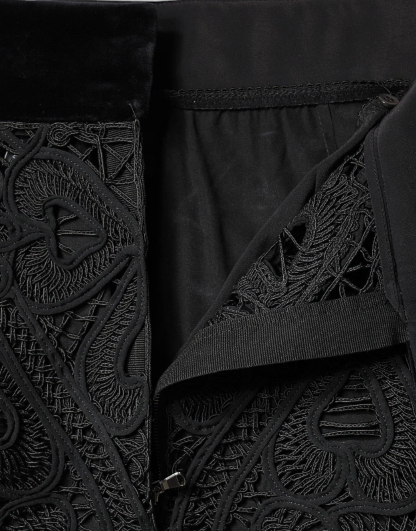 Dolce & Gabbana Black Floral Lace HighWaist Pencil Cut Skirt Dolce & Gabbana