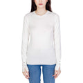 White cotton sweatshirt by Guess with a relaxed fit and crew neckline, featuring subtle brand logo details.