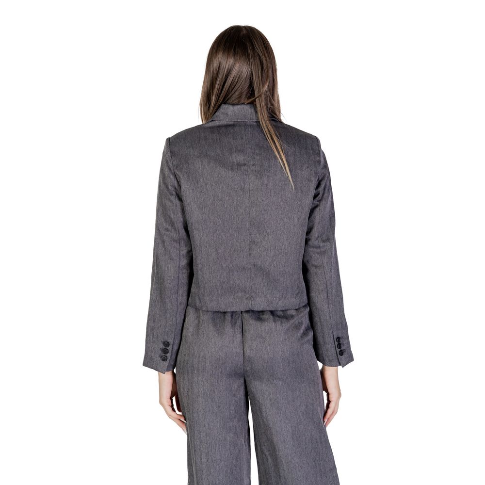 Gray polyester blazer from Jacqueline De Yong featuring a tailored fit and classic lapel design.